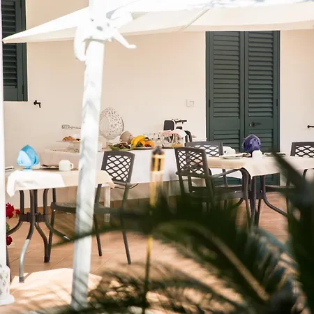 Li Pumi Bed & Breakfast Alliste